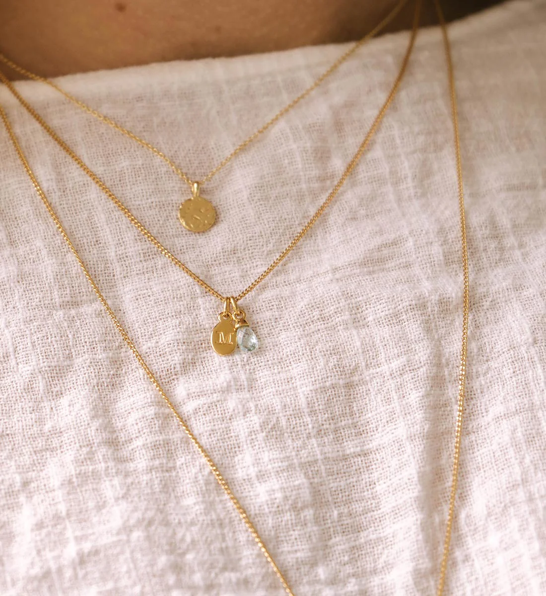 CLEAR QUARTZ GEMSTONE (18K GOLD VERMEIL) - Image 3