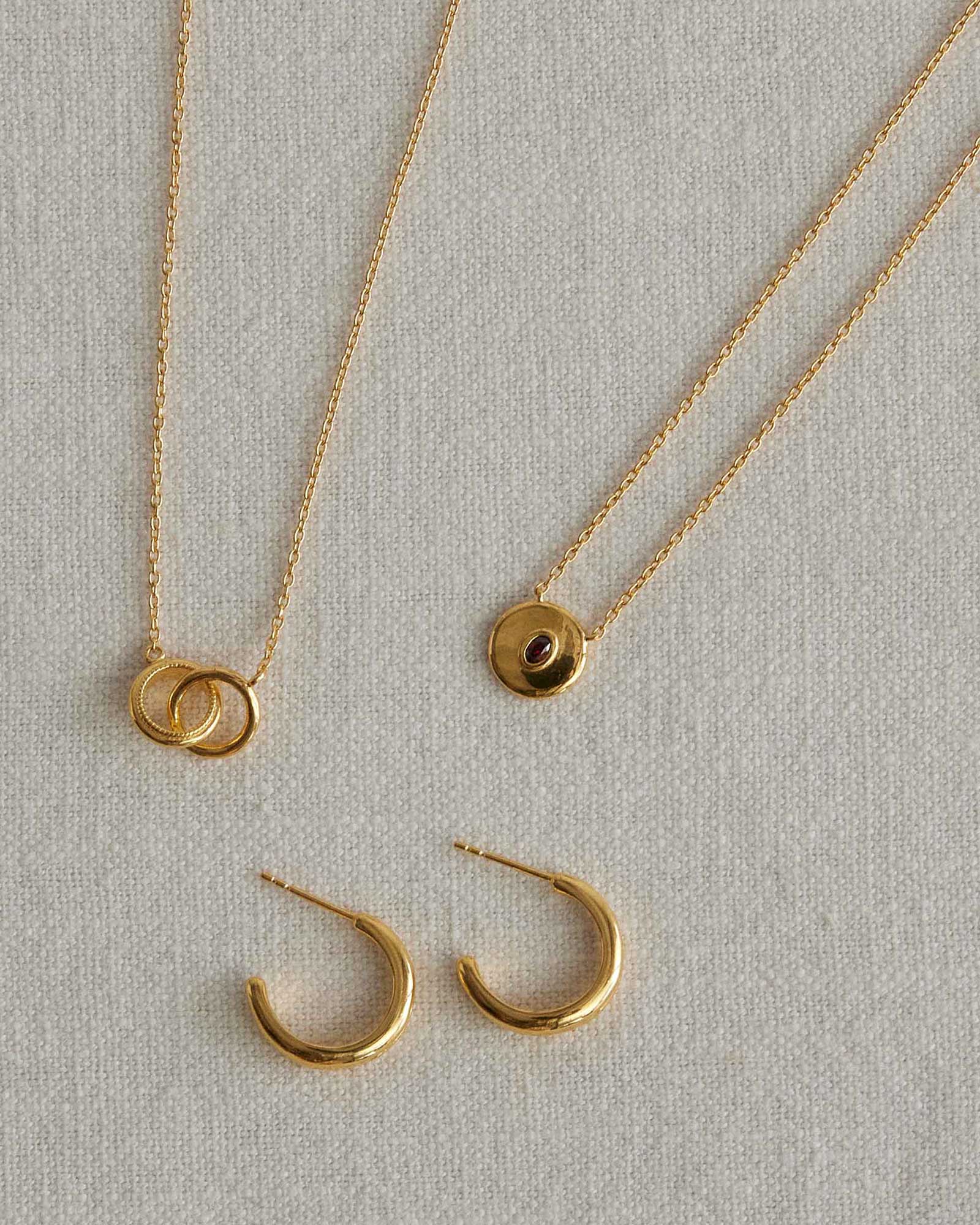 GRACE INFINITY HOOPS (18K GOLD PLATED) - Image 4