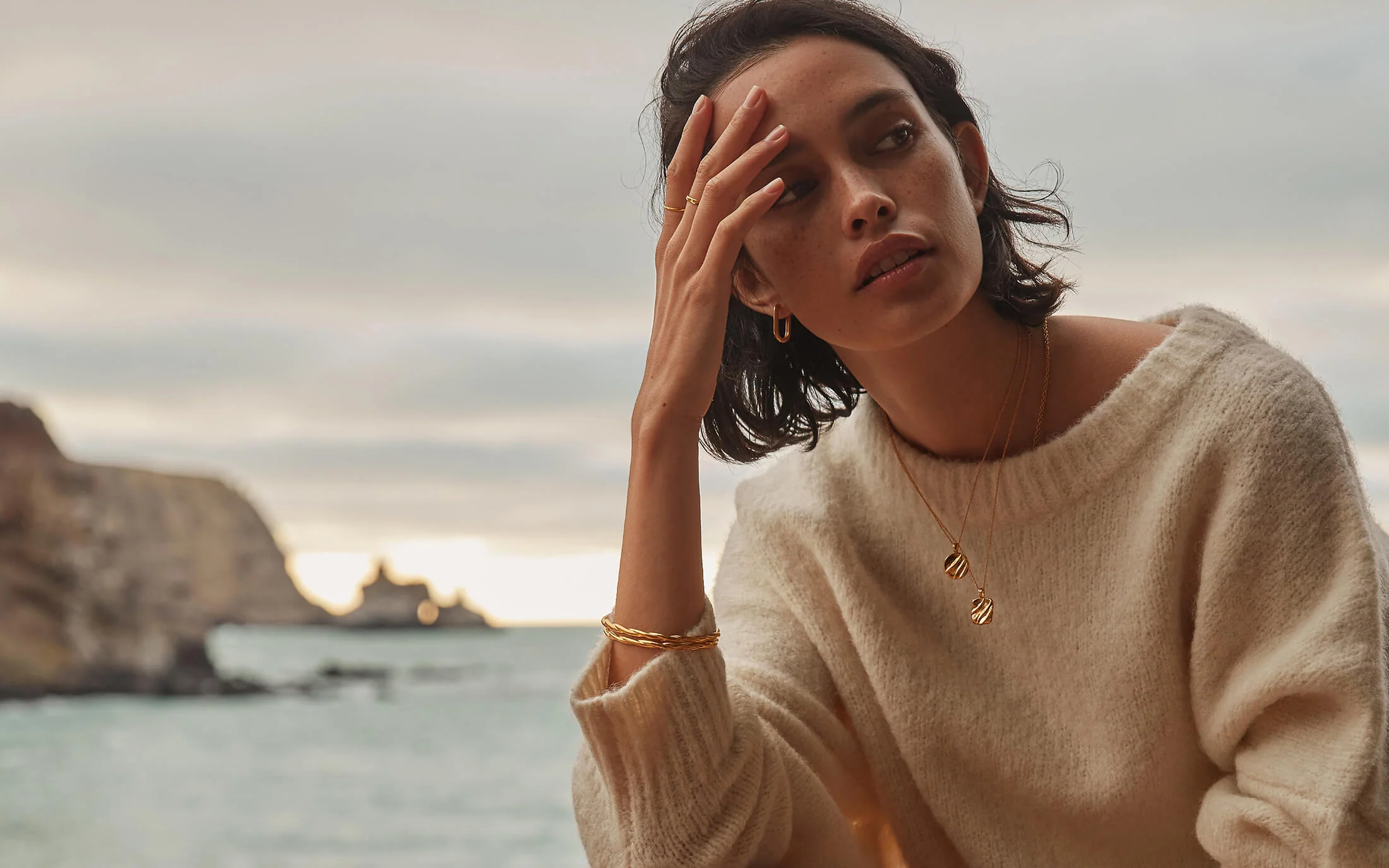 WAVE BANGLE (18K GOLD PLATED) - Image 5